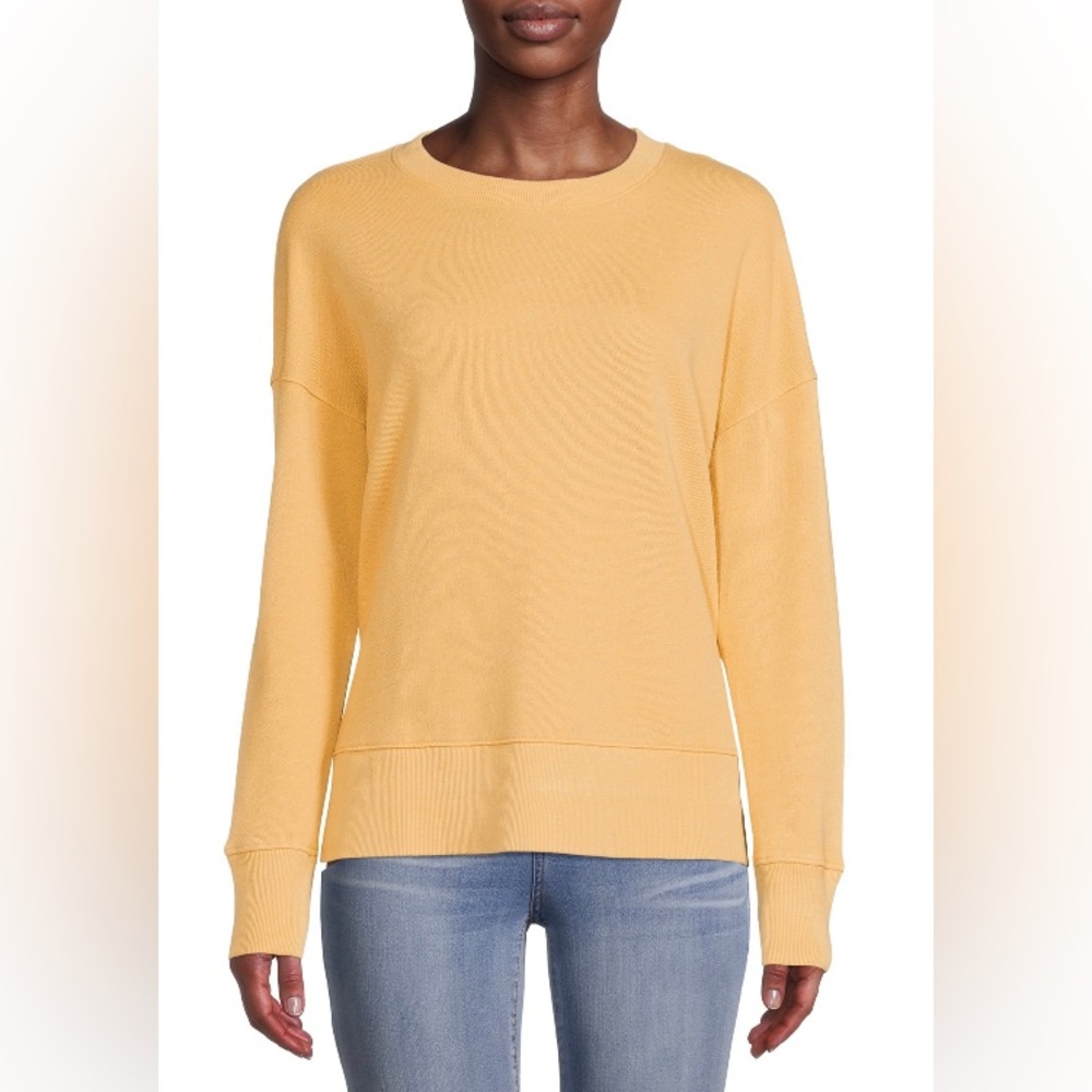 Yellow crewneck sweatshirt